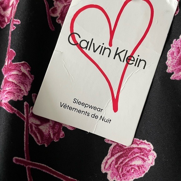 BNWT Calvin Klein Women’s Sleep Shorts with Pink Rose Design - Picture 4 of 6